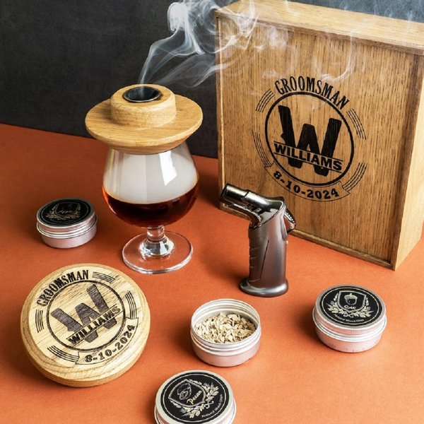Kit de fumage de whisky personnalisé avec monogramme gravé, set de bar à bourbon en bois, cadeau d'anniversaire/de mariage pour les hommes fumeurs