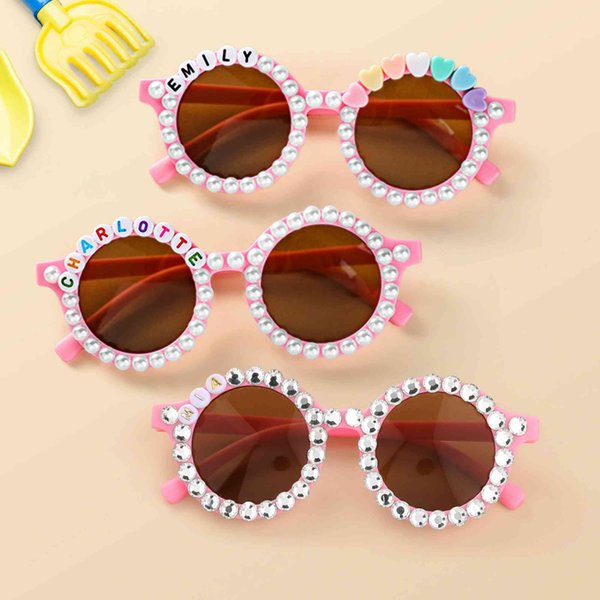 Lunettes de soleil personnalisées avec cœur, perles et paillettes, accessoires de mode pour enfants, cadeaux d'anniversaire/cadeau d'été pour enfants