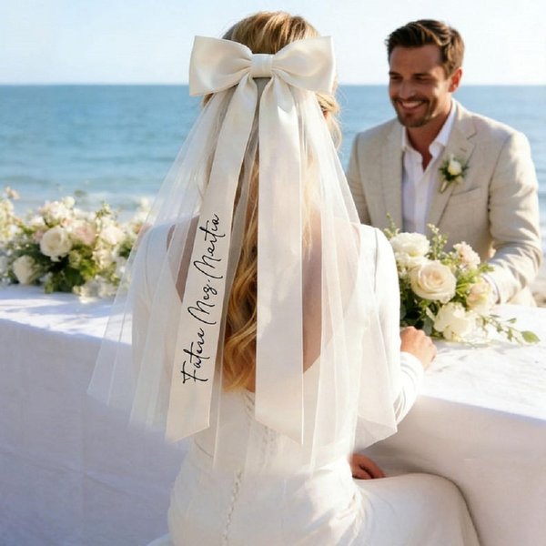 Voile de mariée personnalisé avec noeud et nom, Voile de mariage minimaliste pour la future épouse, Favoris pour l'enterrement de vie de jeune fille, Cadeau de mariage/fiançailles pour la mariée